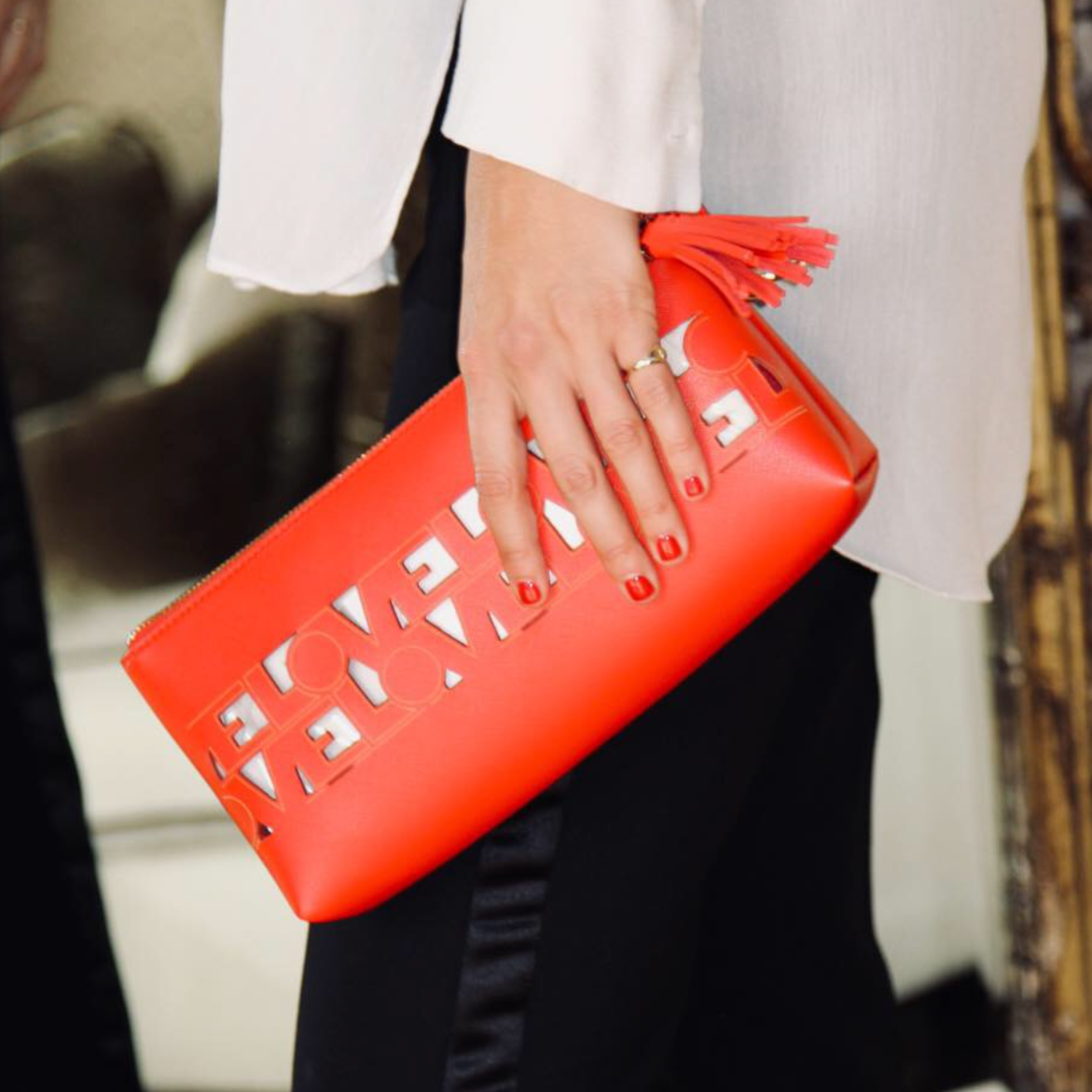 LOVE CLUTCH Love, Zero Negative