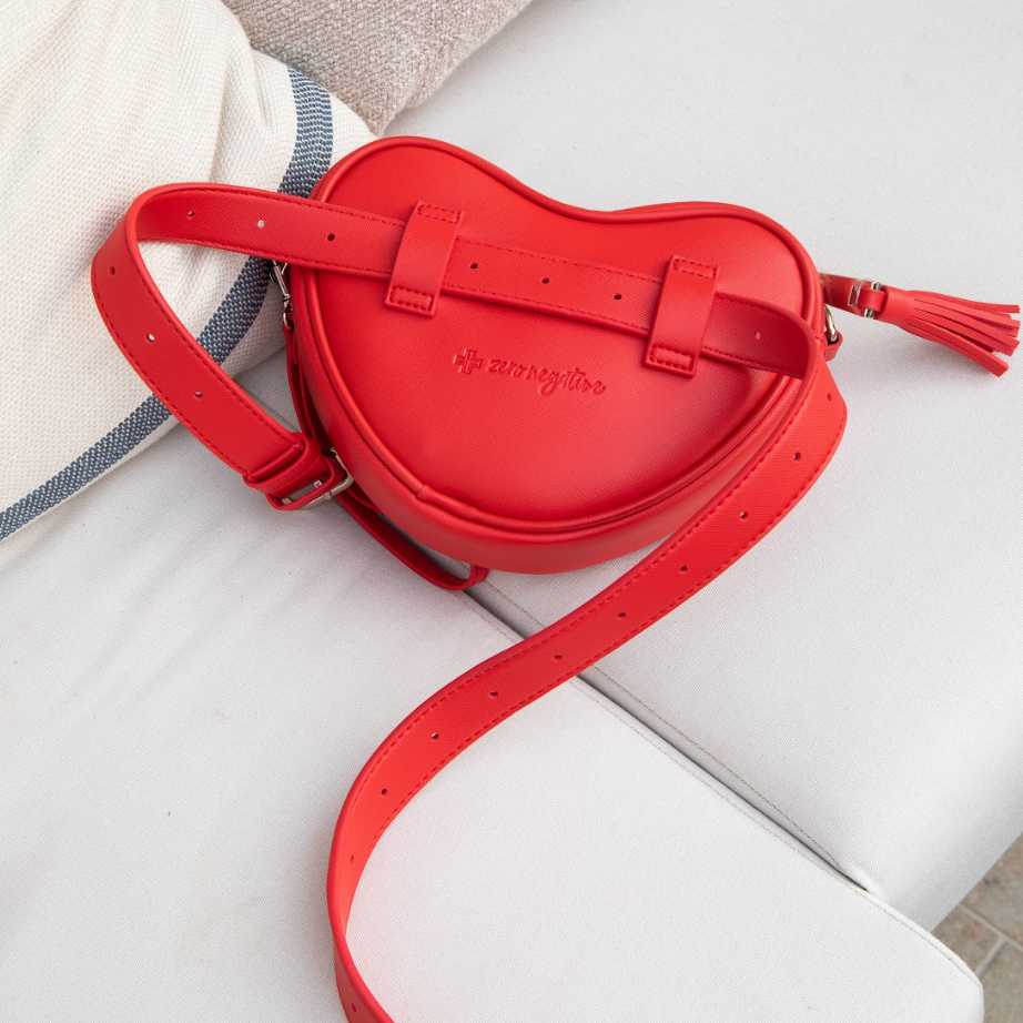 LOVE CROSSBODY Love, Zero Negative