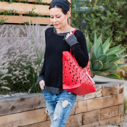 LOVE TOTE Love, Zero Negative