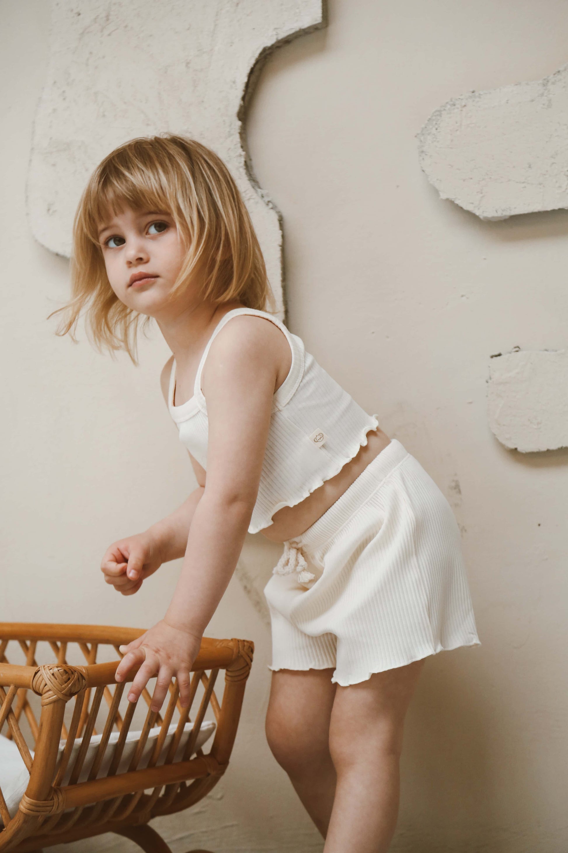 White Crop-Short Set Honey and Hive