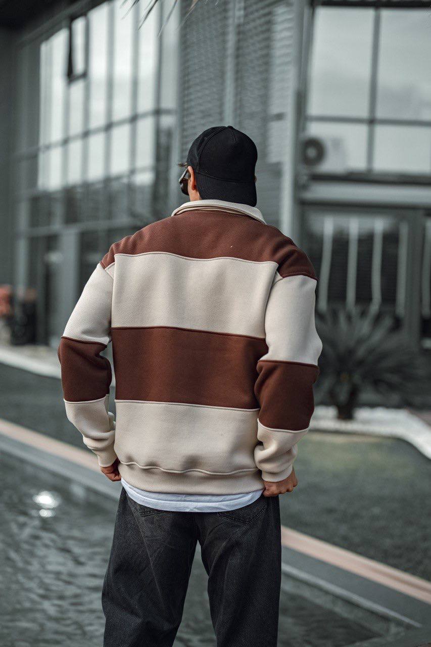 Shirt Collar Two-Toned Buttoned Sweatshirt - Stylish and Comfortable Design Withinblack