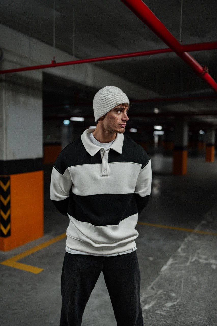 Shirt Collar Two-Toned Buttoned Sweatshirt - Stylish and Comfortable Design Withinblack
