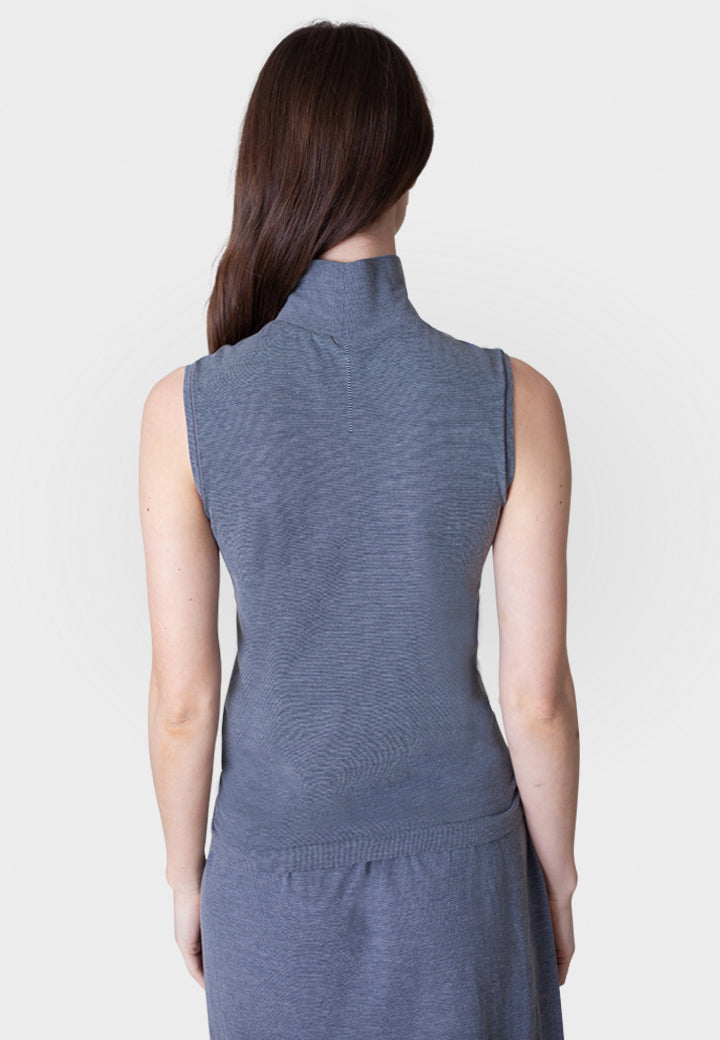 Sleeveless Turtleneck Shirt Buki