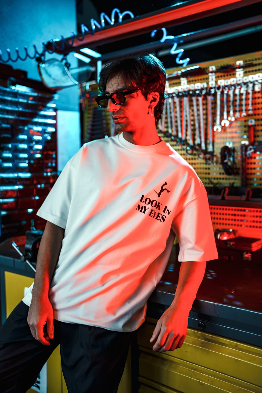 Look In My Eyes T-Shirt – Travis Scott Utopia Tee Withinblack