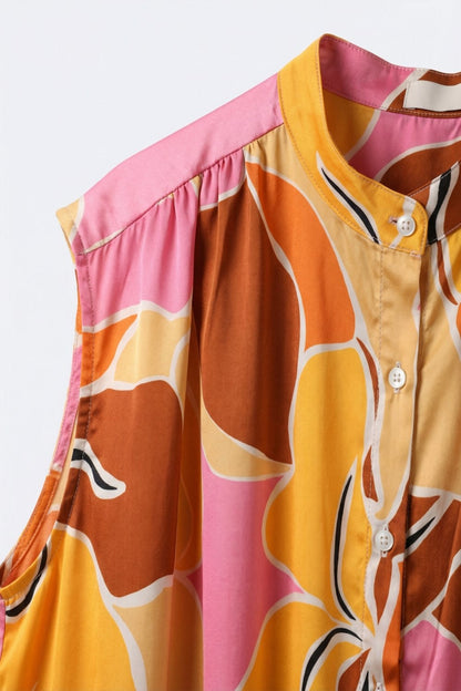 Tropical Print Button-Front Sleeveless Blouse in orange Warm Tones Q2store