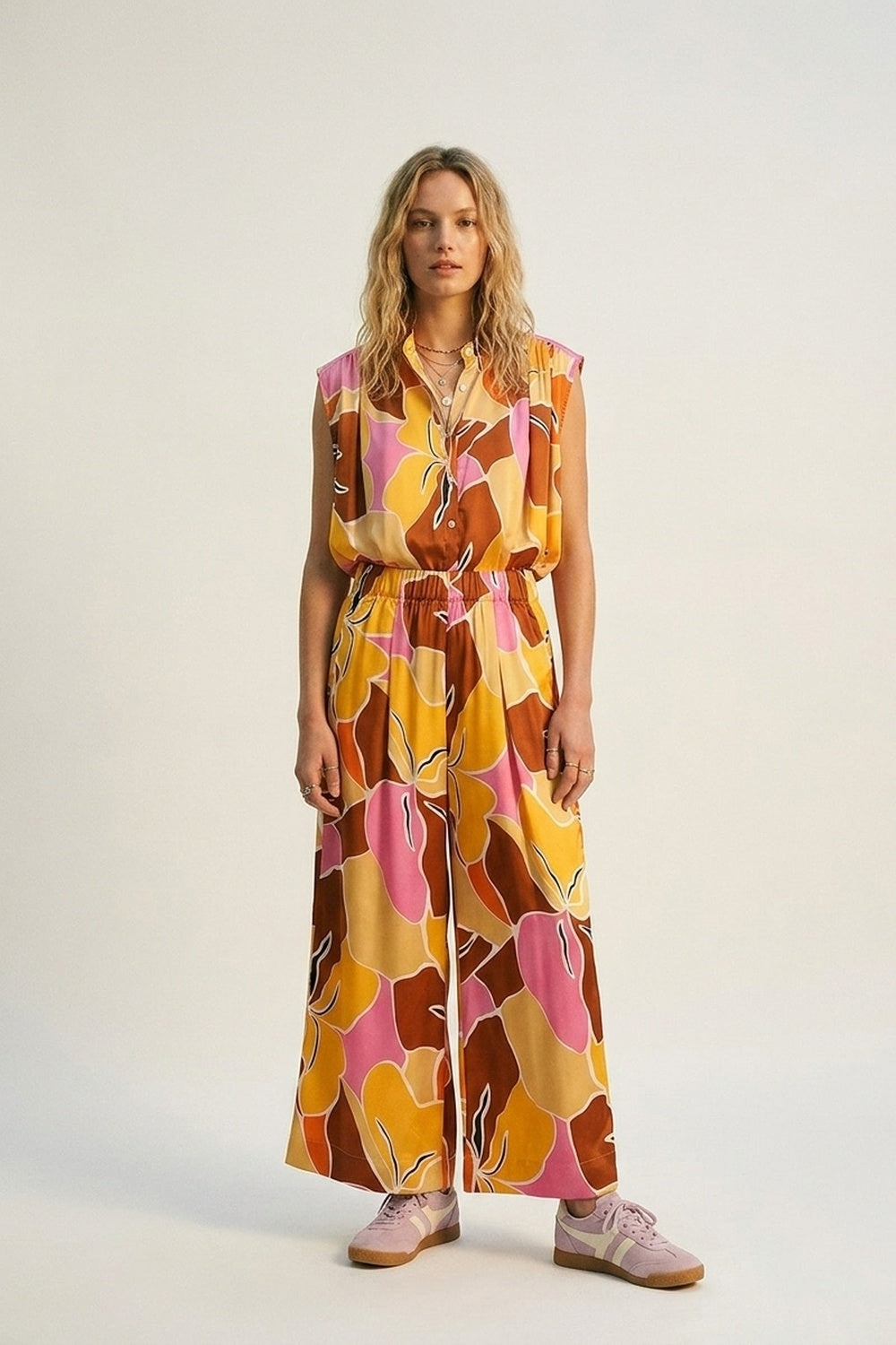 Tropical Print Button-Front Sleeveless Blouse in orange Warm Tones Q2store