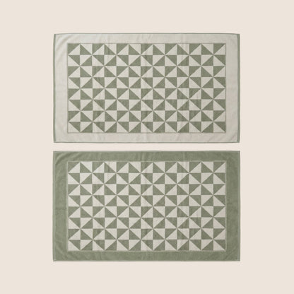 Umbra Towels Italic