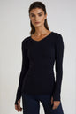 Collagen V-Neck Buki