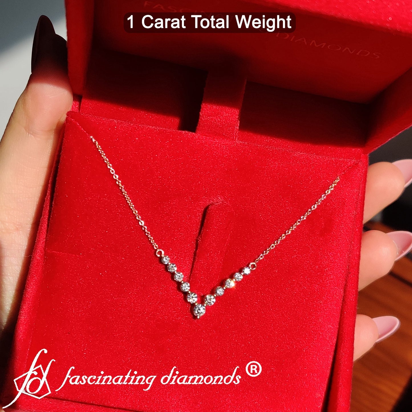 Round Graduated V-Necklace Fascinating Diamonds