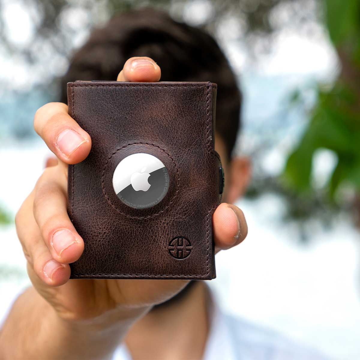Verona Air Tag With Coin Pocket Trusador