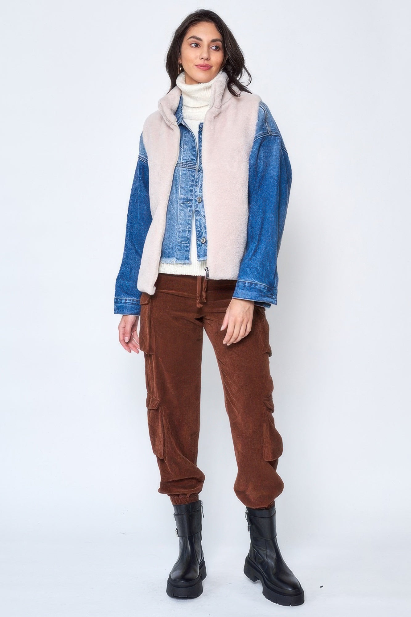 Solid Faux Fur Vest See size chart under “more details” The Fashion Celestial