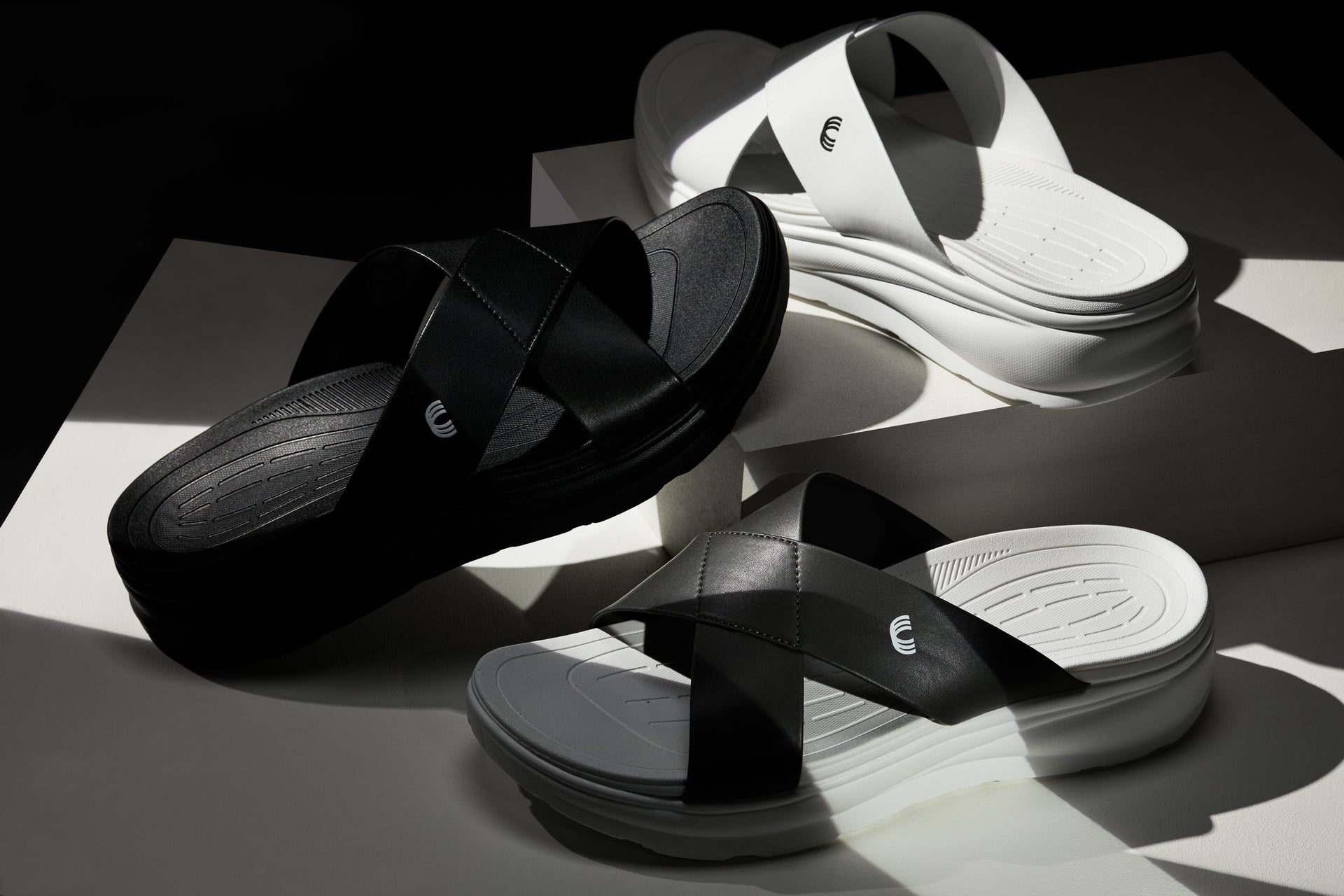 CALTO - X1652 - 2 Inches Taller (Black/Matte Black) Tallmenshoes.com