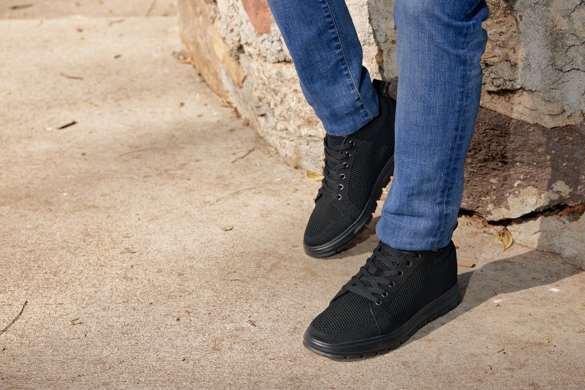 CALTO - X2320 - 2.4 Inches Taller (Black/Black Sole) - Lace Up Casual Sneaker - Lightweight Tallmenshoes.com