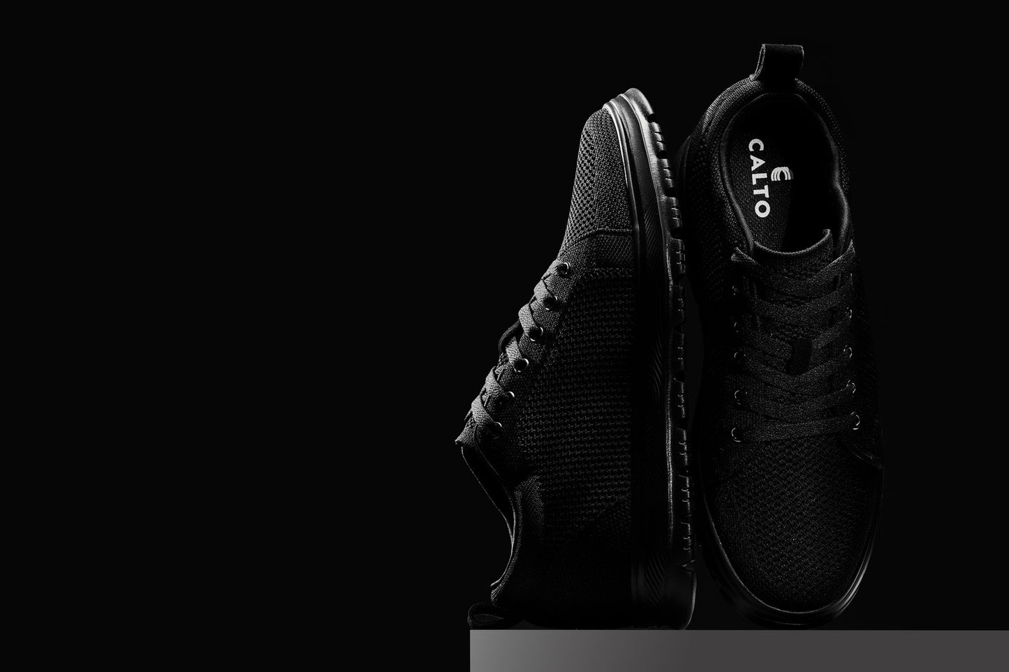 CALTO - X2320 - 2.4 Inches Taller (Black/Black Sole) - Lace Up Casual Sneaker - Lightweight Tallmenshoes.com