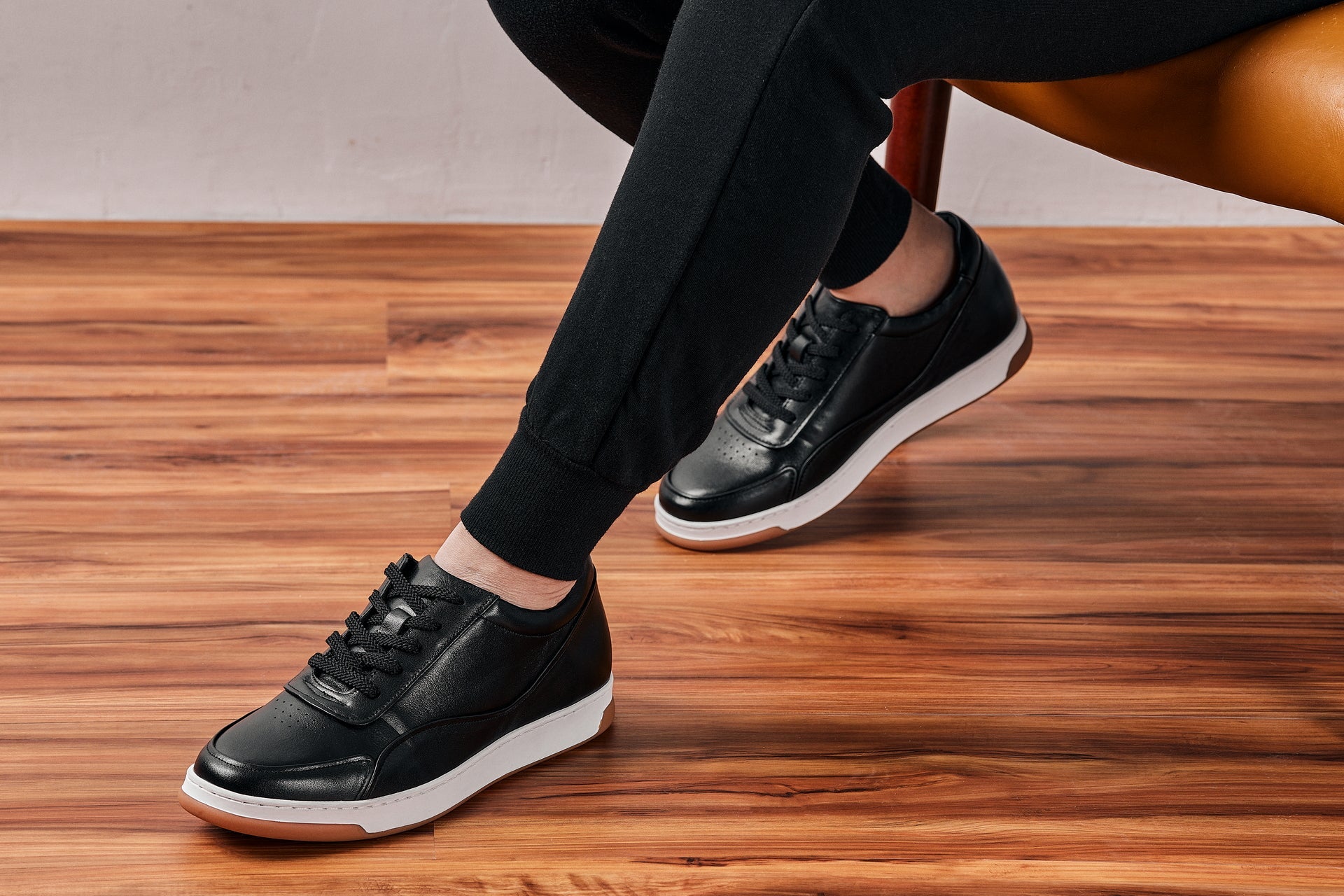 CALTO - Y7885 - 2.6 Inches Taller (Black/White & Gum Sole) - Elevated Leather Sneakers Tallmenshoes.com