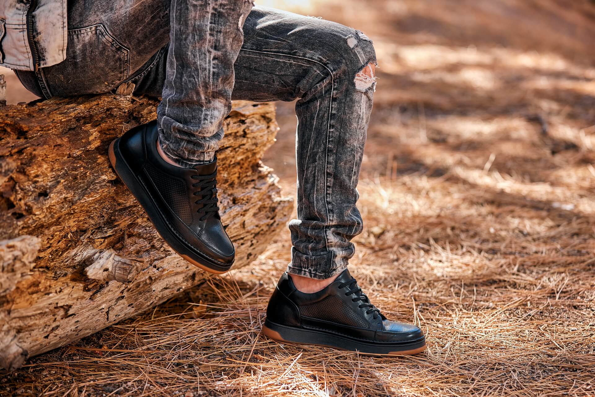 CALTO - Y7931 - 2.6 Inches Taller (Noir/Black & Gum Sole) - Elevated Leather Micro-Perforated Sneakers Tallmenshoes.com