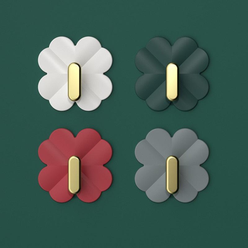 A Box of 4 Four-leaf Clover Hooks Punch-free Strong Sticky Bathroom Hook Light Luxury Household Wall Nail-free Key Storage Hook Cute Plastic Hooks Self-Adhesive Suitable Wall Bracket Self-Adhesive Hook Strong Adhesive Hanging on the Wall Stevvex