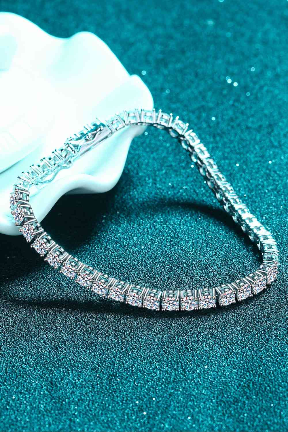 Moissanite Elegance Bracelet – Minimalist Design with 4.9 Carats of Sparkle See size chart under “more details” The Fashion Celestial
