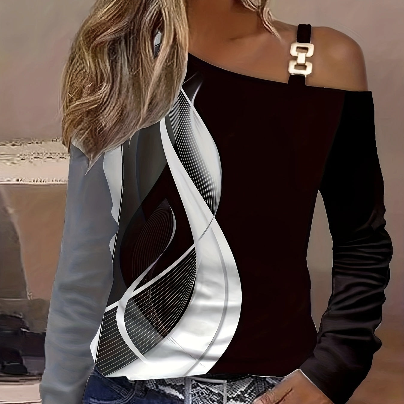 Women’s Asymmetrical Buckle Shoulder Top FitiqueFit