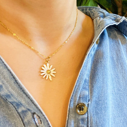 Sweet Daisy Necklace Shop Style & More | Fresh Looks, Everyday Deals & Free Shipping
