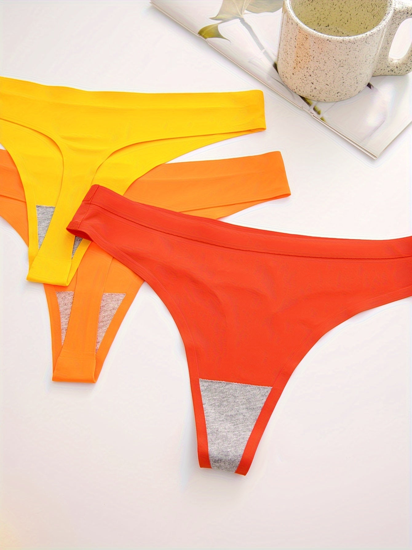 7P7008# Thin Breathable Comfortable Seamless Low-Rise Thong Panties, Seven-Pack NovaCart