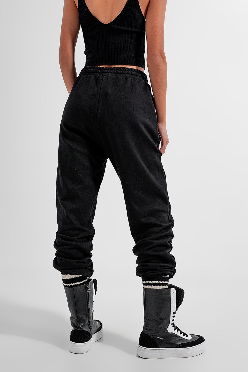 Adjustable waistband joggers in black Q2store