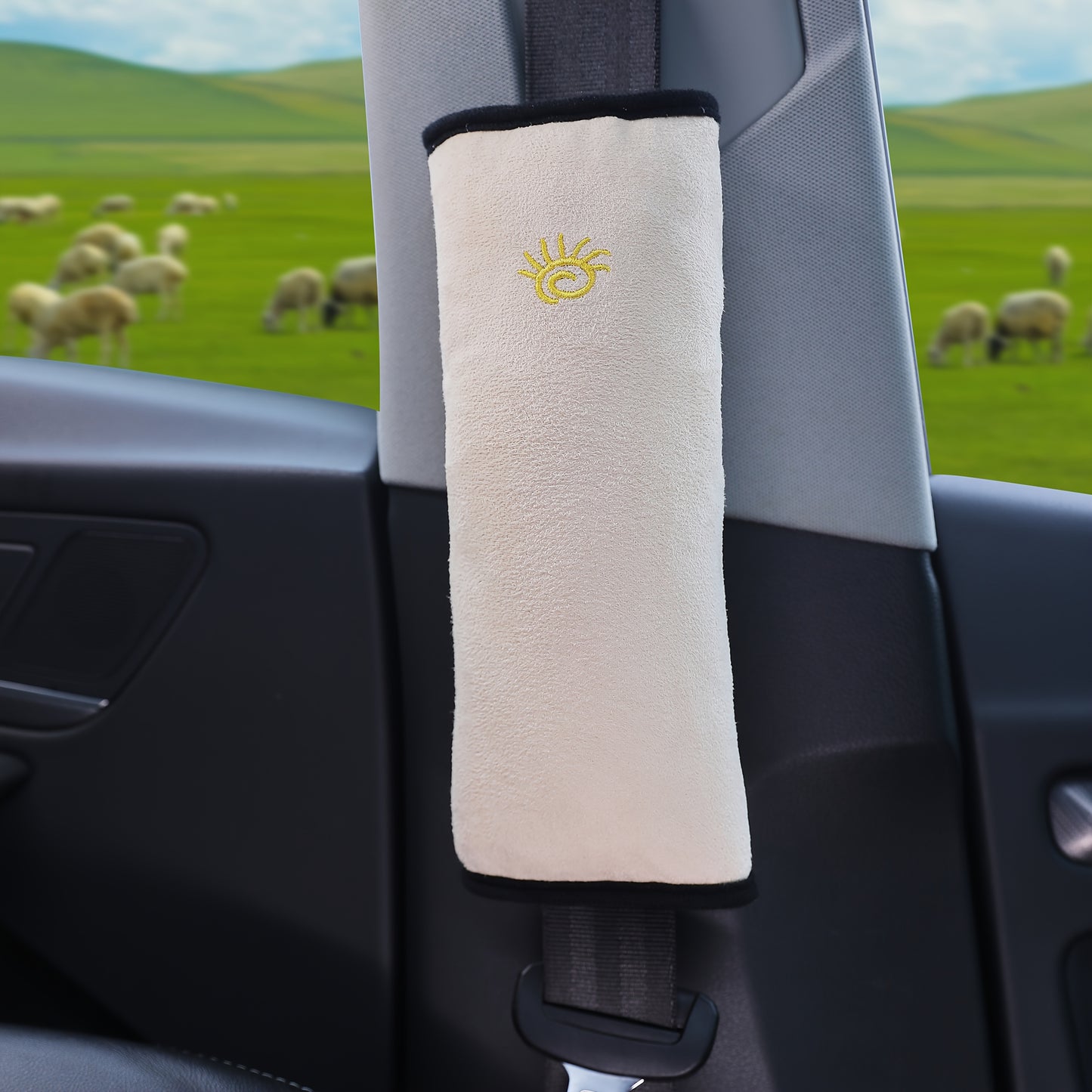 1pc Car Automotive Seat Belt Cover Shoulder Cover Seat Belt Holder Cute Lengthened And Thickened Plush Safety Belt Shoulder Cover, Car Safety Shoulder Guard, Seat Belt Adjustment Retainer, Anti-Strangle Neck Seat Belt NovaCart