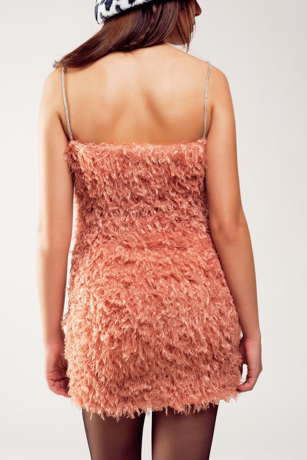All over faux feather sleeveless mini dress in pink Q2store