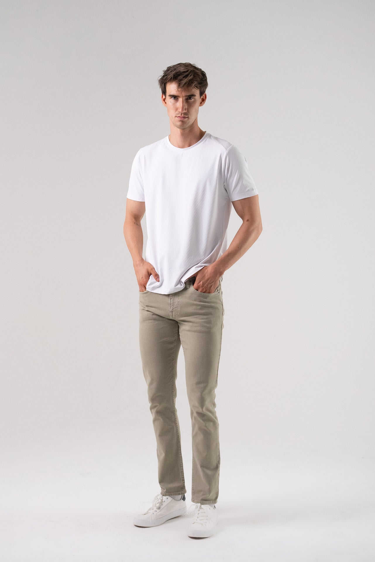 ALIVE strong tee Alyth Active
