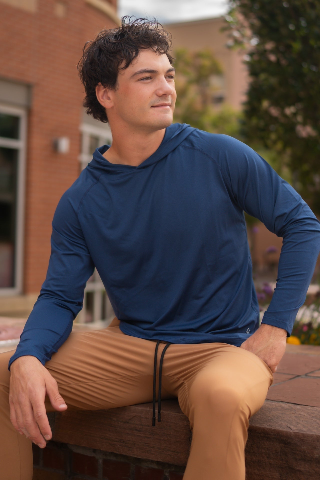 brilliant V2 hooded long sleeve Alyth Active