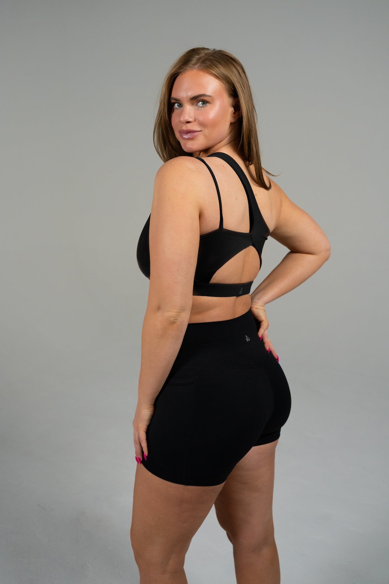 SERENE transform asymmetical sports bra Alyth Active