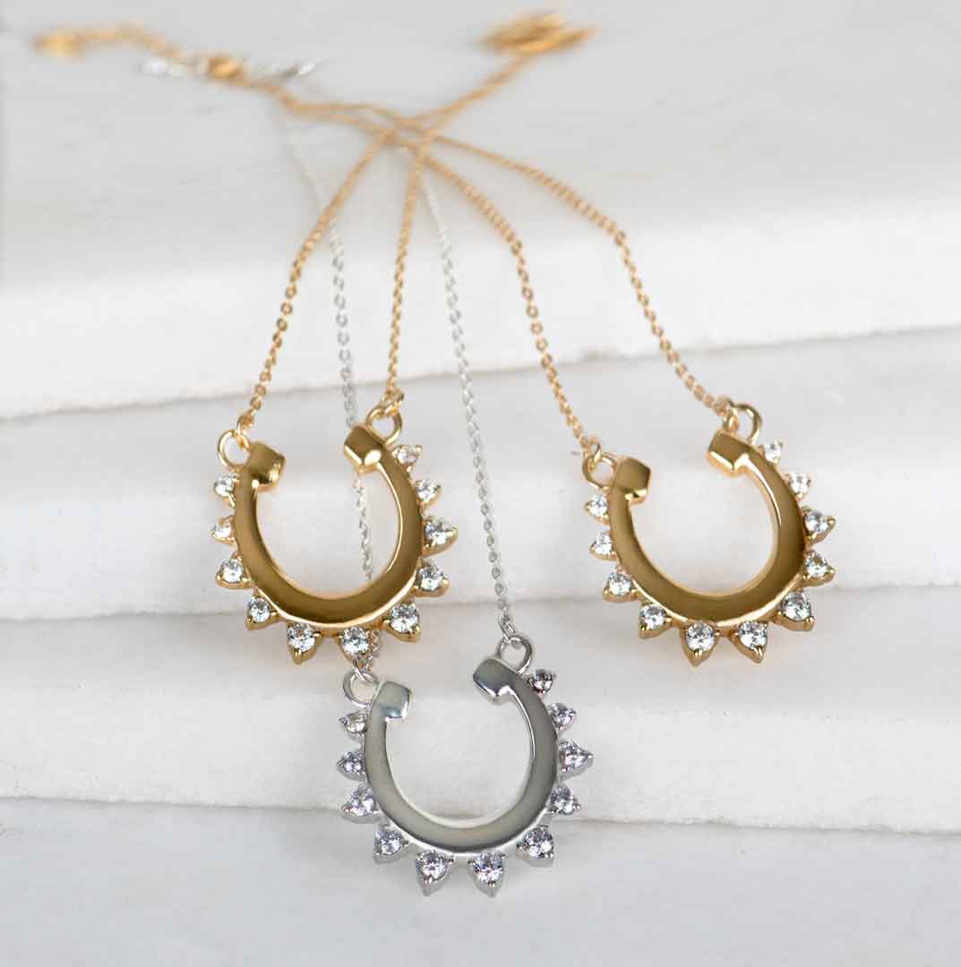 Anola - Diamond Cut Horseshoe Necklace in Silver Urban-Equestrian