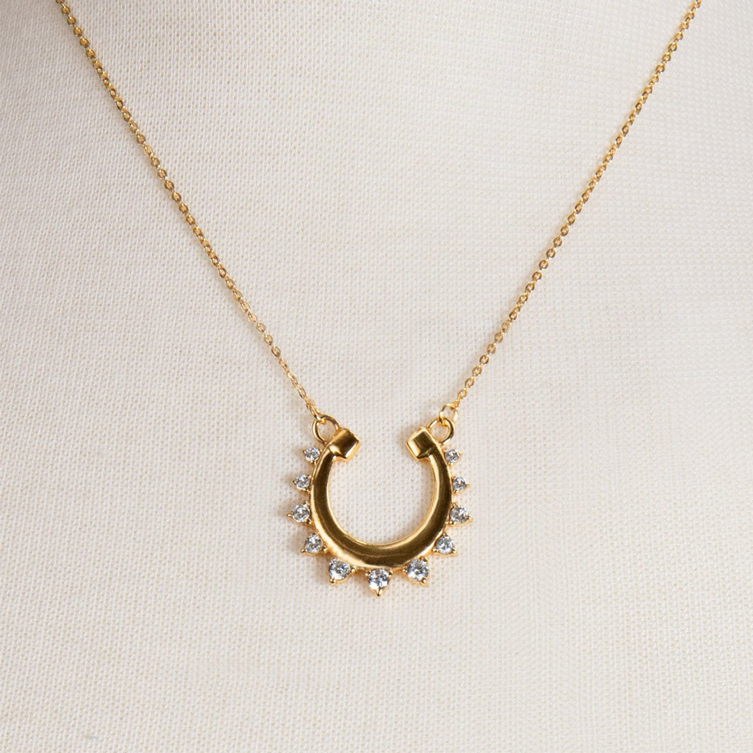 Anola - Diamond Cut Horseshoe Necklace in Gold Urban-Equestrian