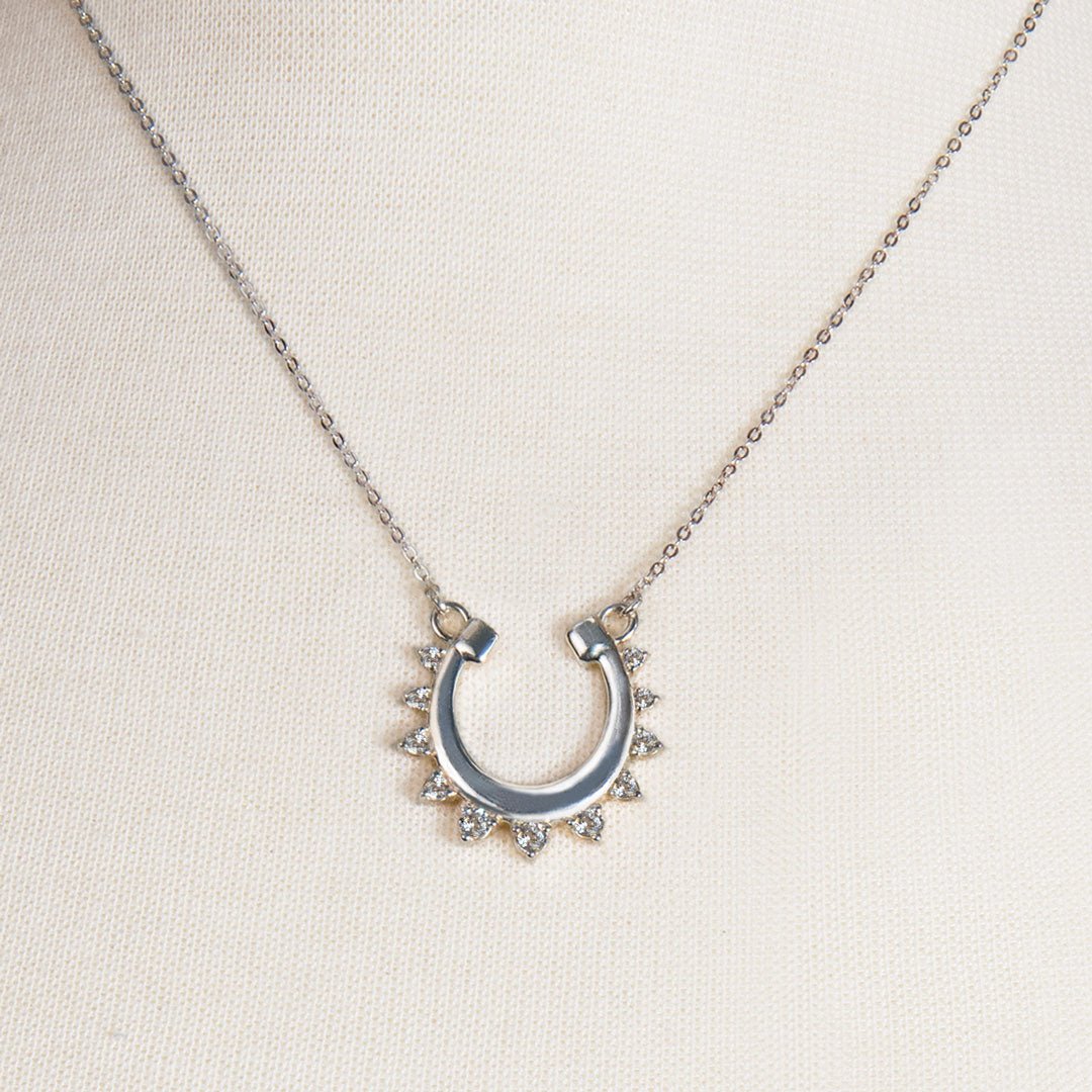 Anola - Diamond Cut Horseshoe Necklace in Silver Urban-Equestrian