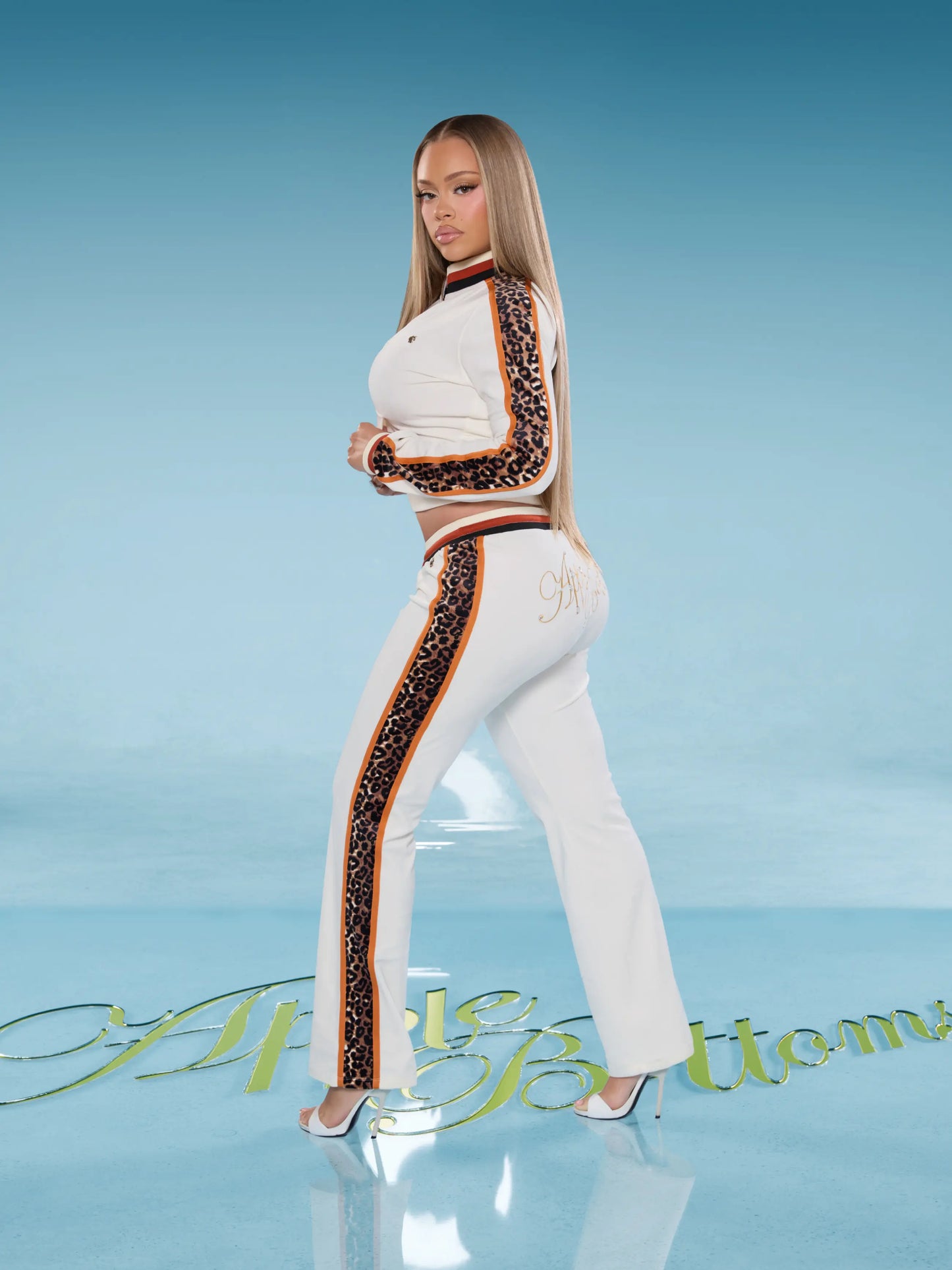 Low-Rise Velour Pants - Ivory Apple Bottom Jeans
