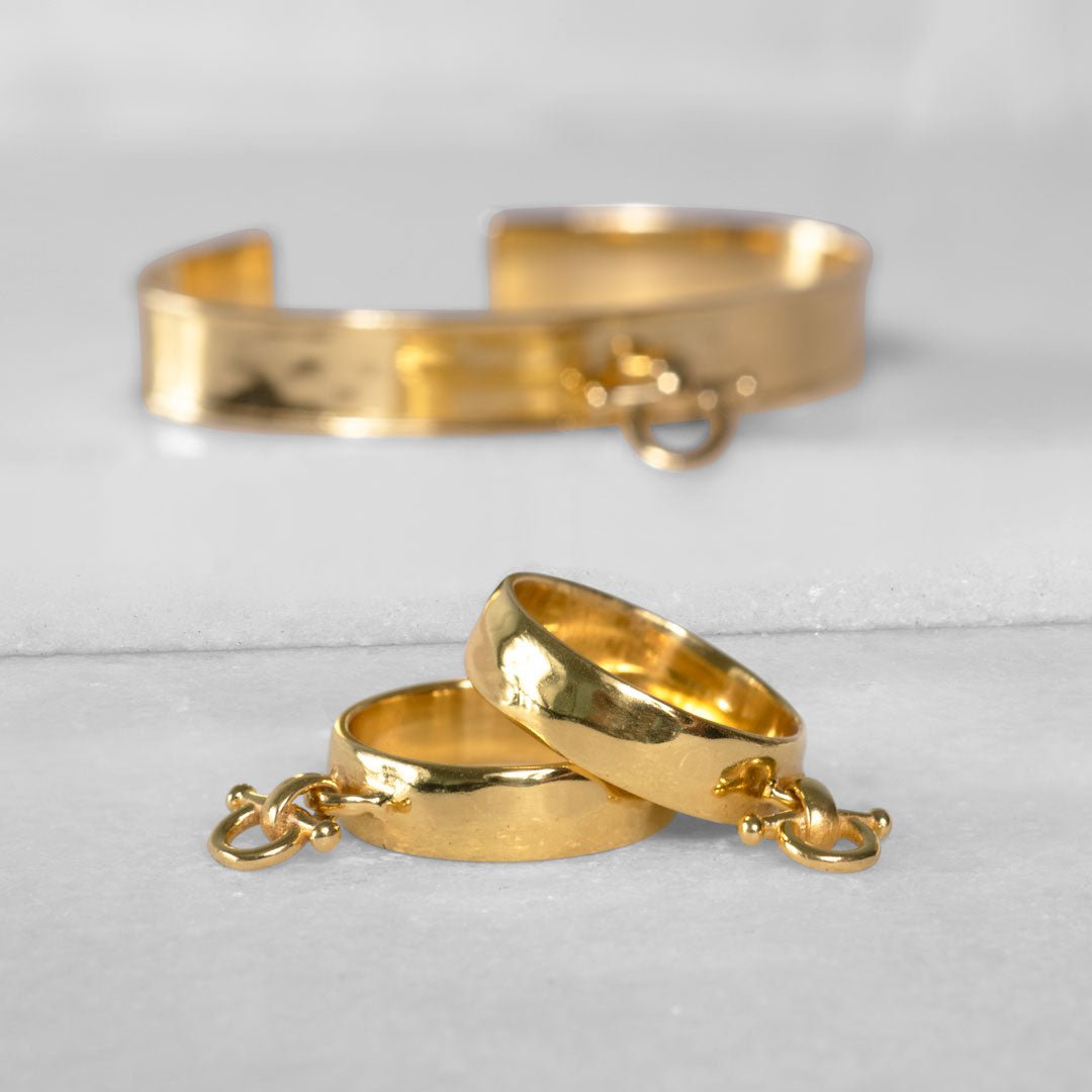 Ariston Horse Bit Equestrian Ring in Gold Urban-Equestrian