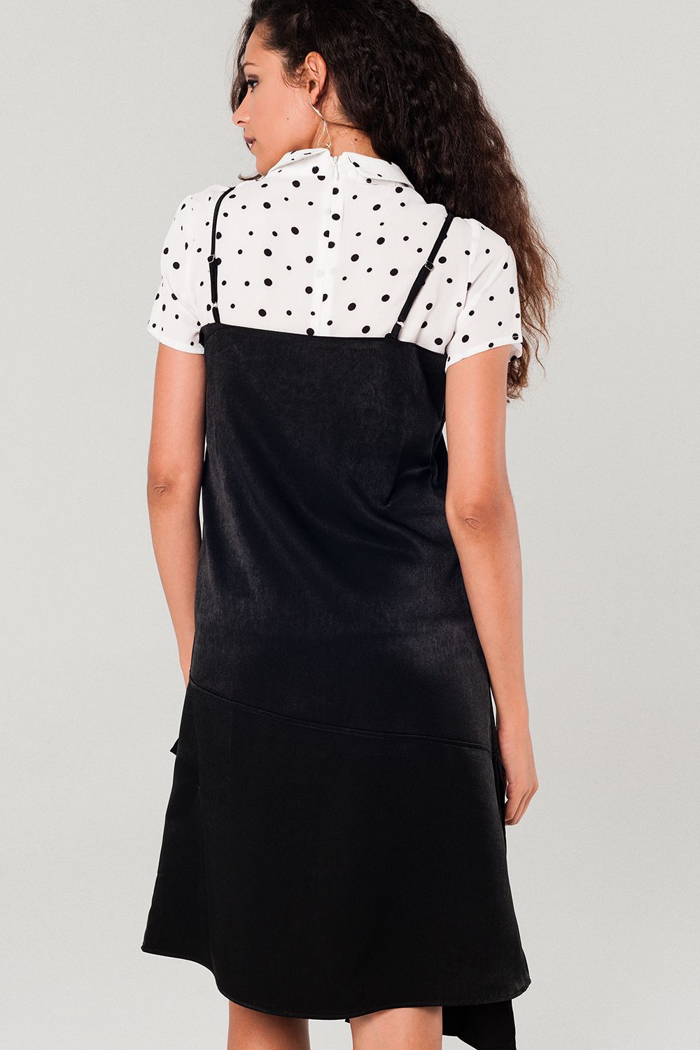 Asymmetric hem slip dress in black Q2store