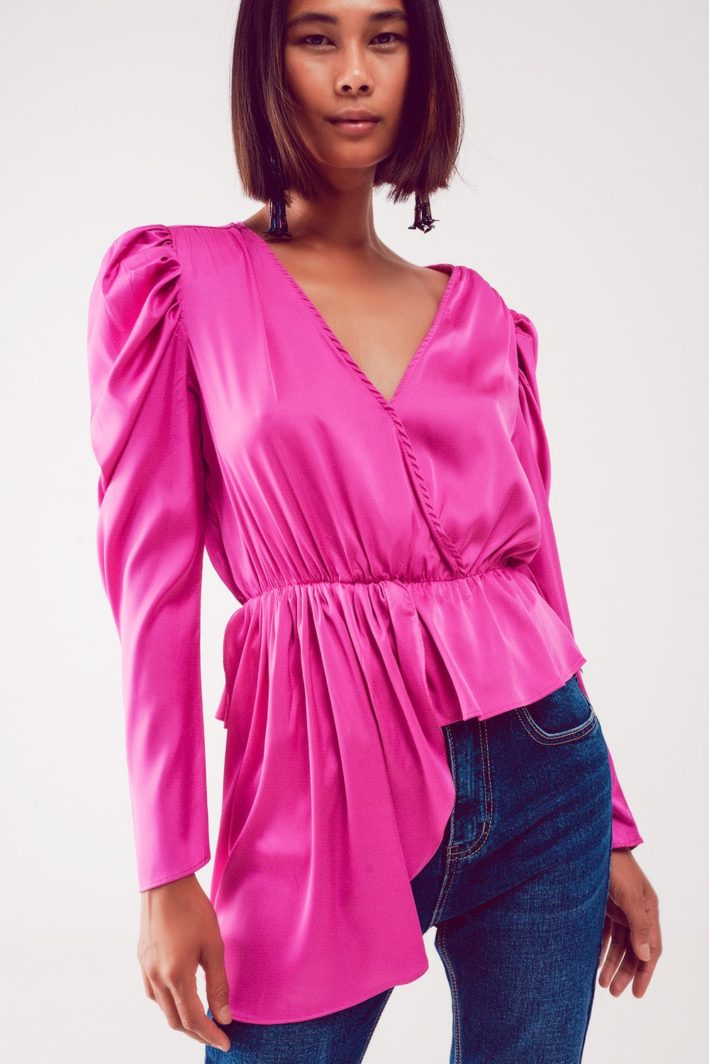 Asymmetric puff sleeve blouse in fuchsia Q2store