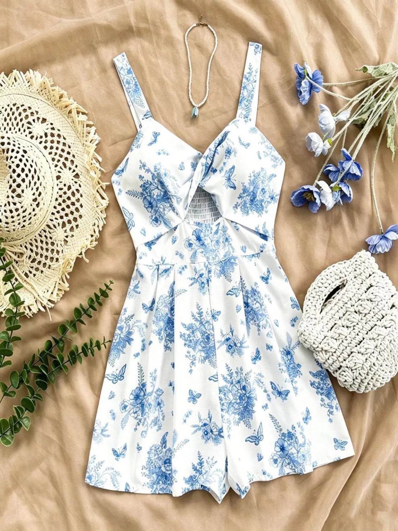 Floral Print Twist Front Cutout Romper New Era Fashion LLc