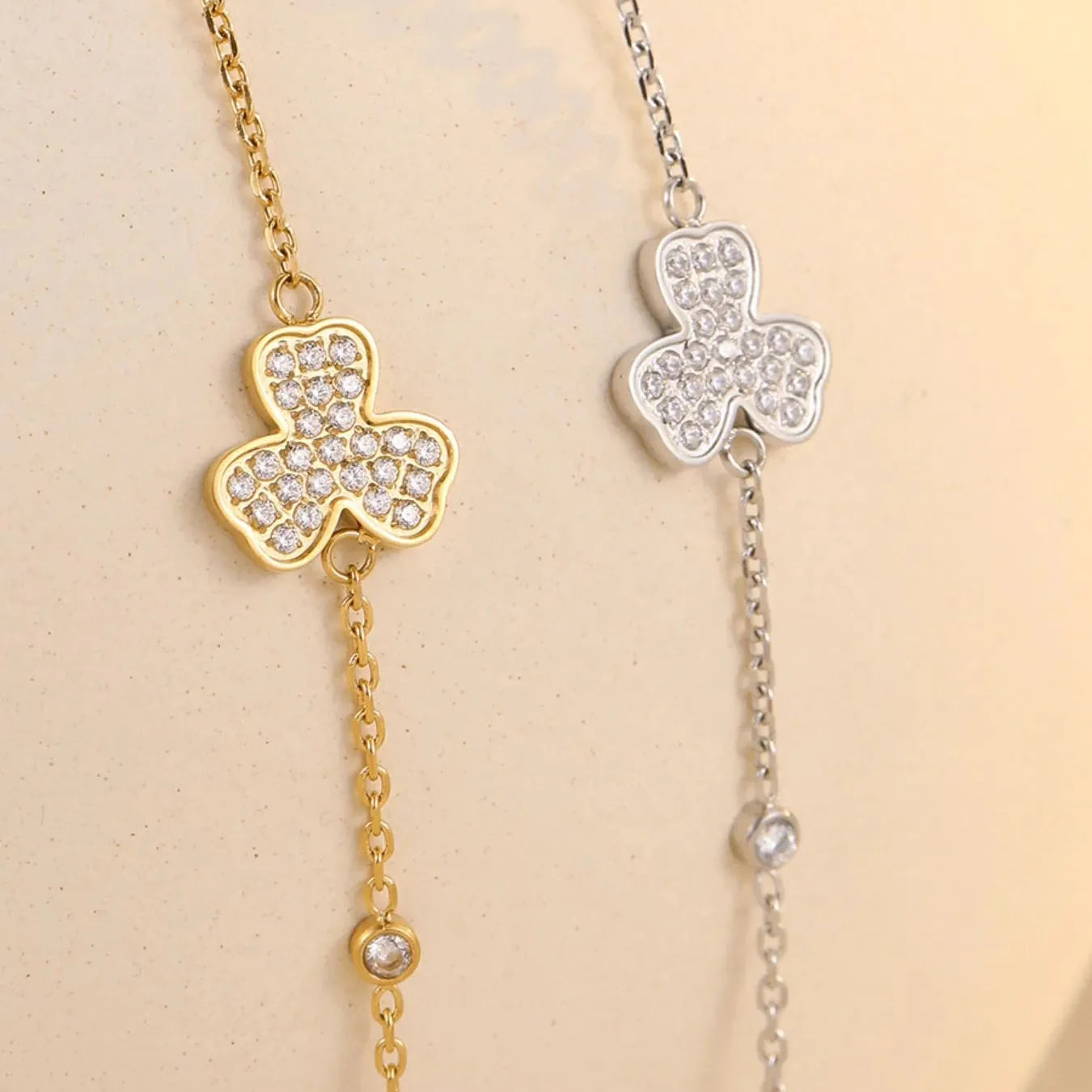 Lumen Clover Bracelet Ivory Embers