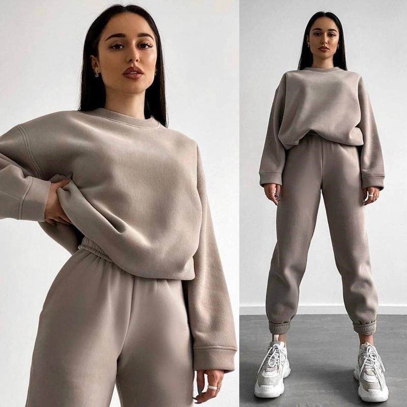 Women's Crewneck Sweatshirt & Jogger Pants Two-Piece Set – Loose Fit FitiqueFit