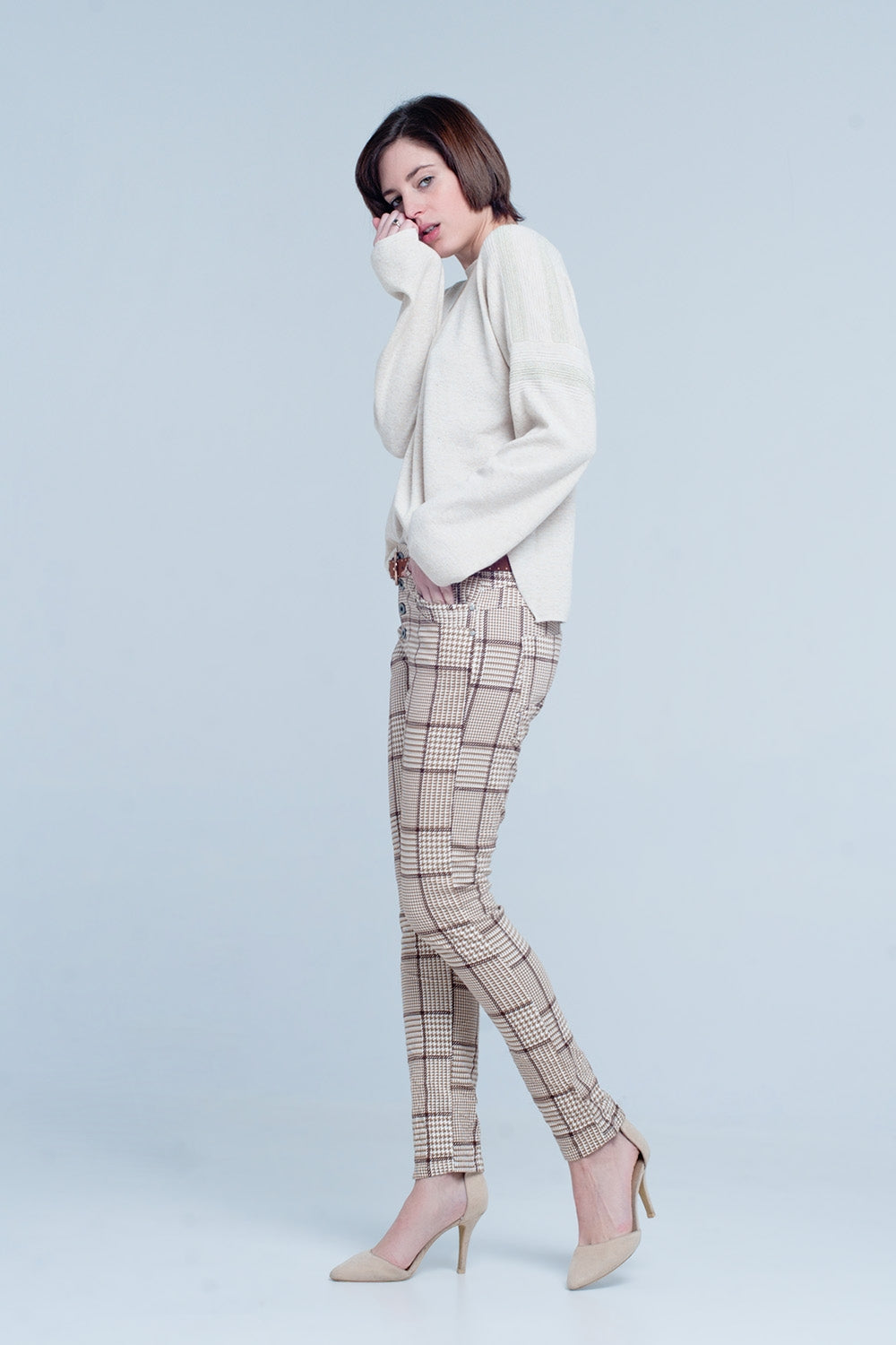 Beige Fine Knitted Sweater with Glitter Details Q2store