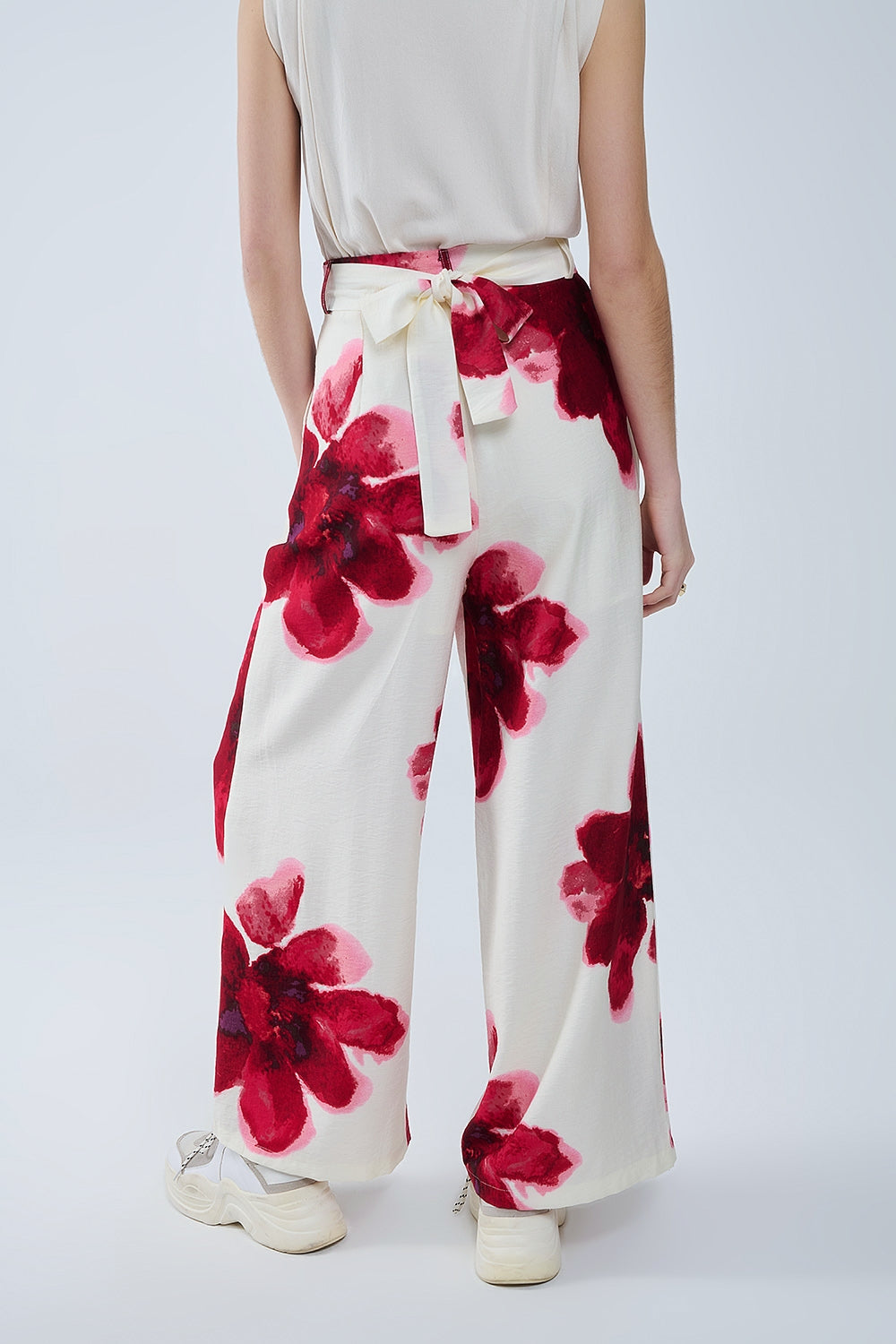Beige Palazzo Pants With Red Tropial Flower Print and Matching Belt Q2store