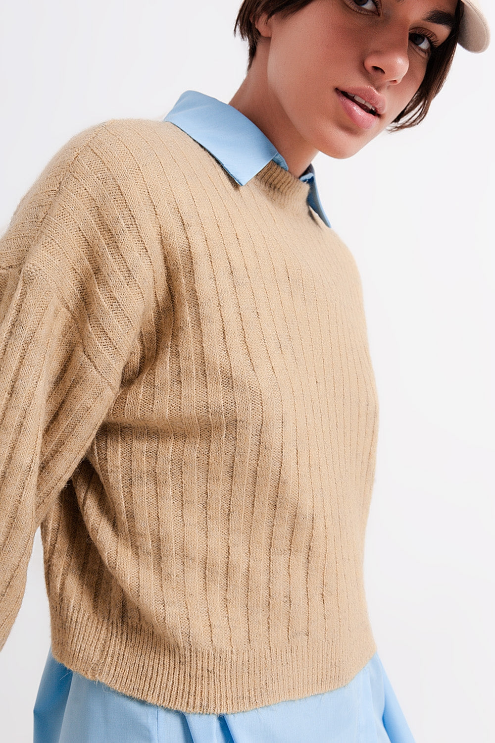 Beige sweater in stripe Q2store