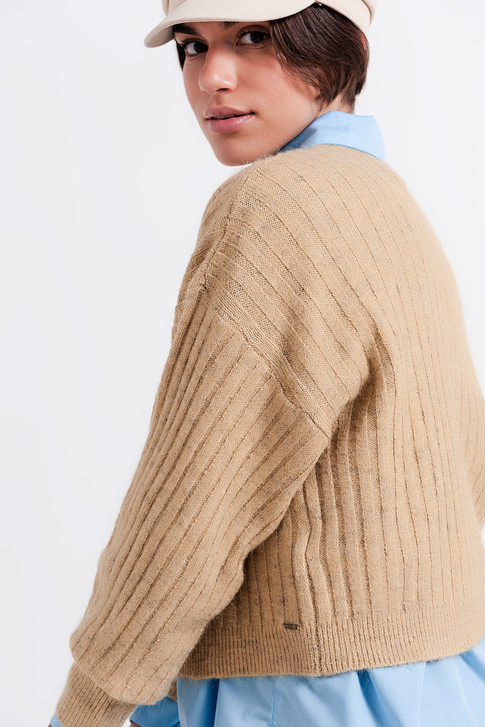 Beige sweater in stripe Q2store