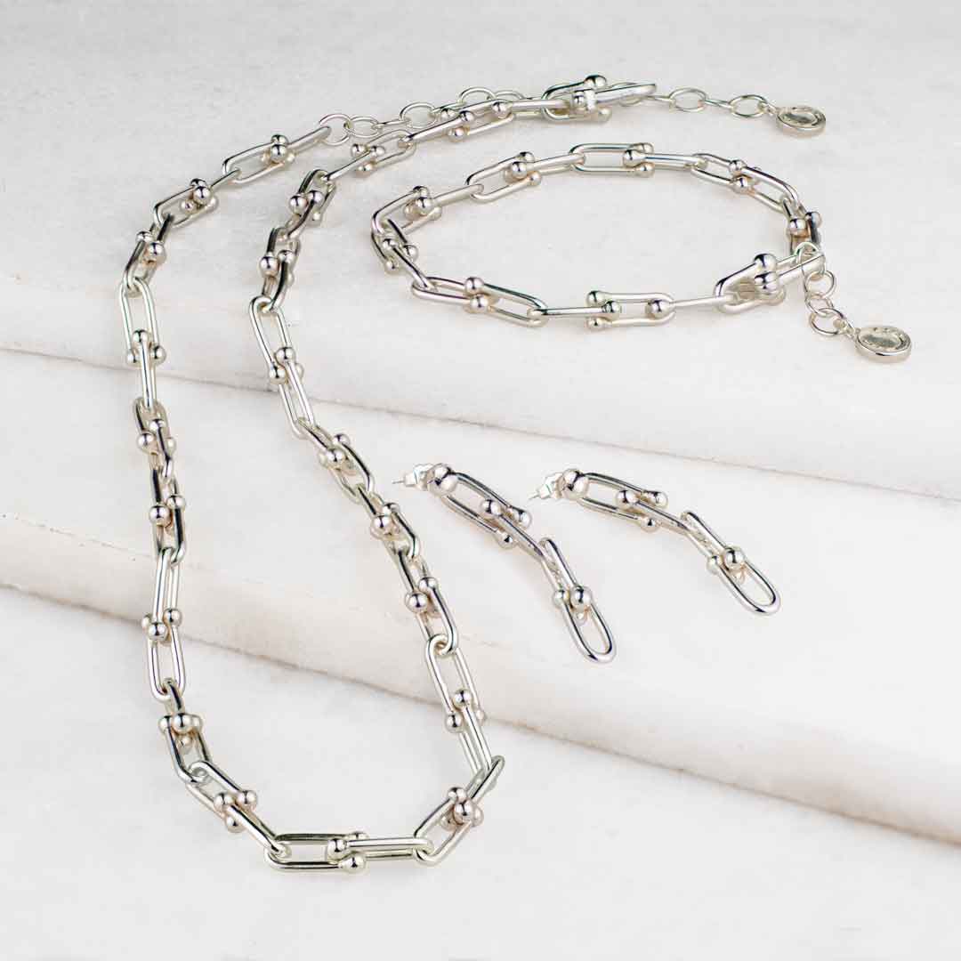 Bellamy - Horseshoe Link Earring in Silver Urban-Equestrian