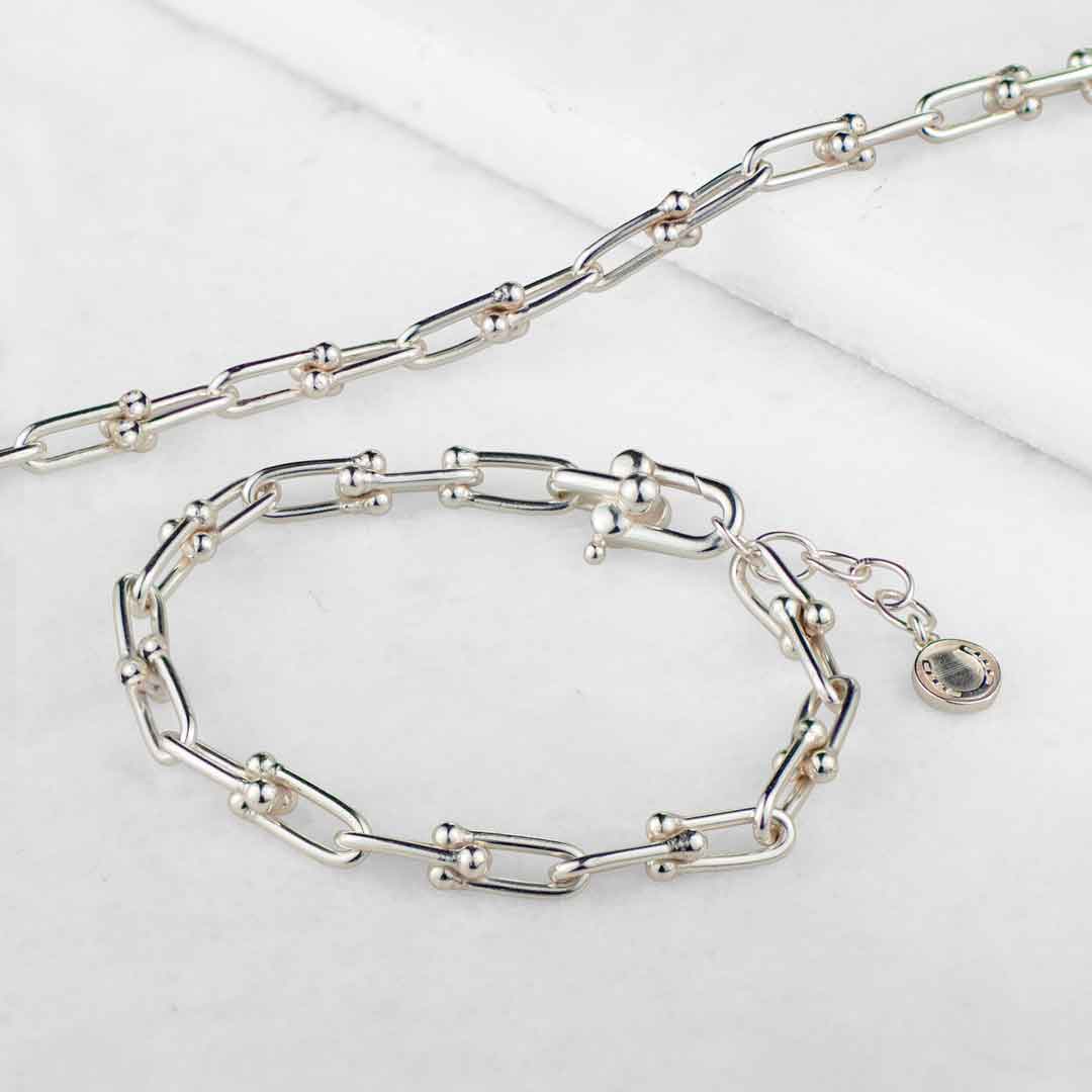 Bellamy - Horseshoe Link Equestrian Bracelet in Silver Urban-Equestrian