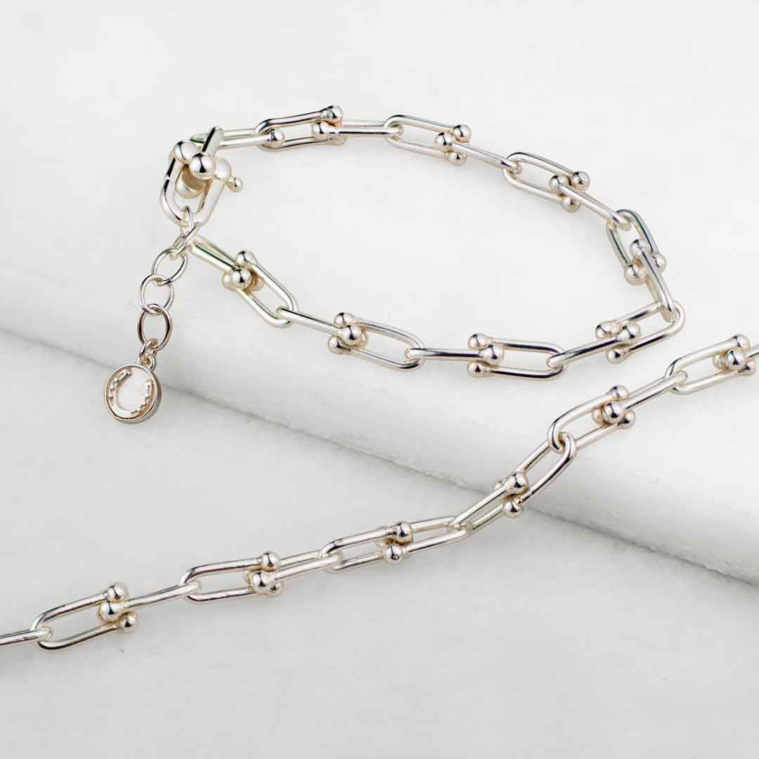 Bellamy - Horseshoe Link Equestrian Bracelet in Silver Urban-Equestrian