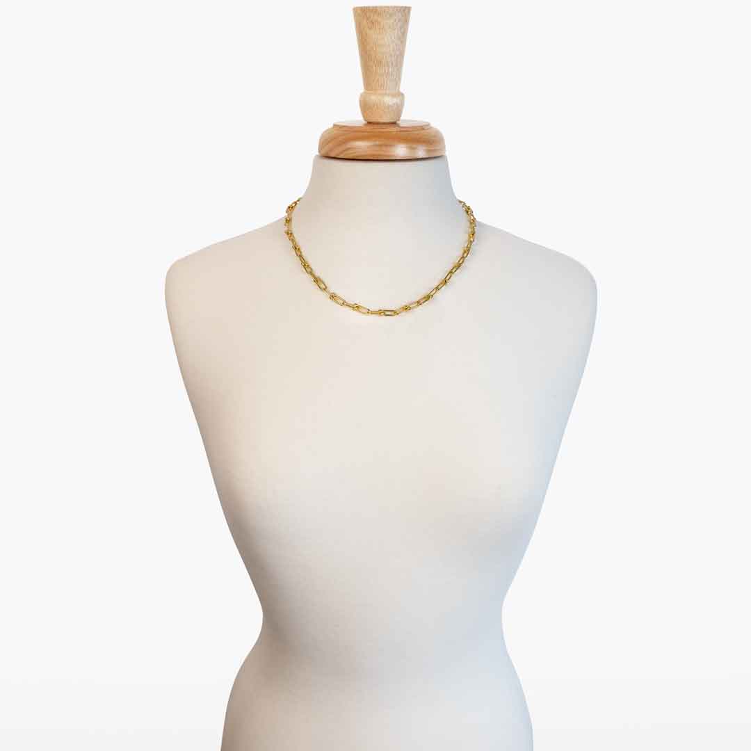 Bellamy - Horseshoe Link Equestrian Necklace in Gold Urban-Equestrian