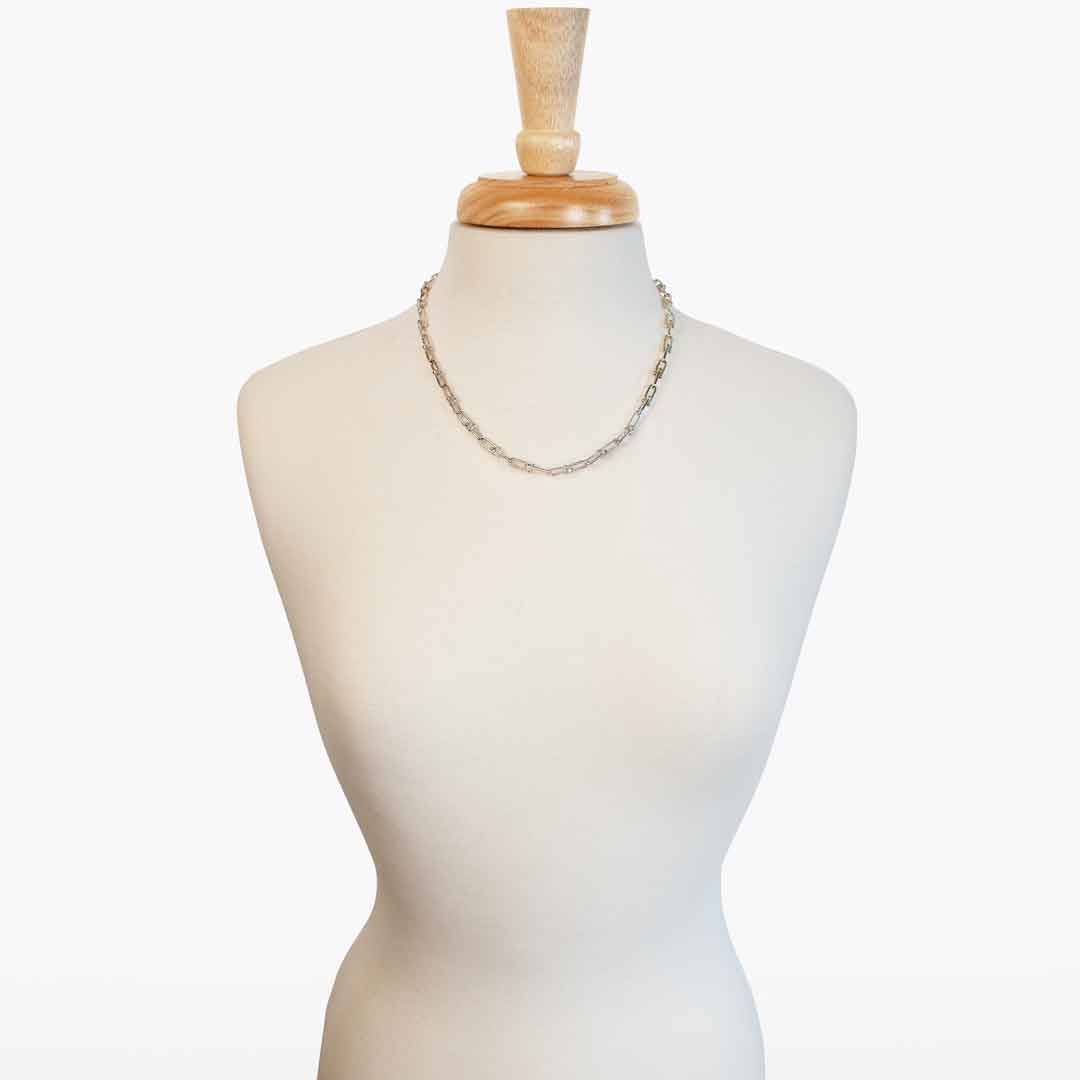 Bellamy - Horseshoe Link Equestrian Necklace in Silver Urban-Equestrian